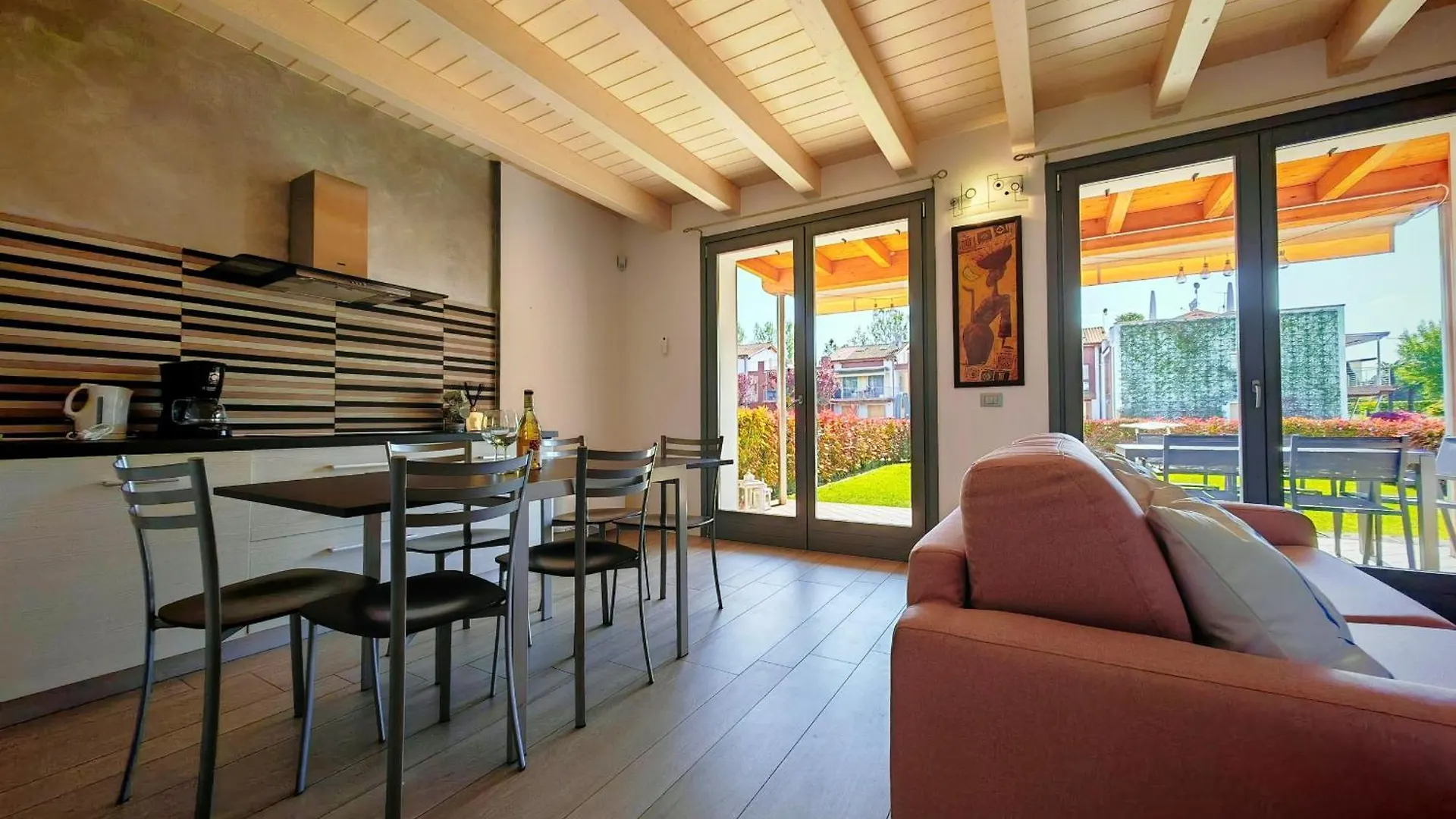 Sg Luxury - Crystal Bay Apartment Castelnuovo del Garda Italië
