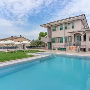-free Pool And Parking- Garda House Appartamento
